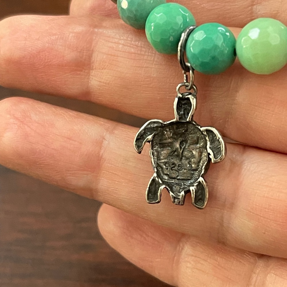 Natural chrysoprase faceted bead sterling silver turtle magnetic clasp bracelet - Picture 4 of 7